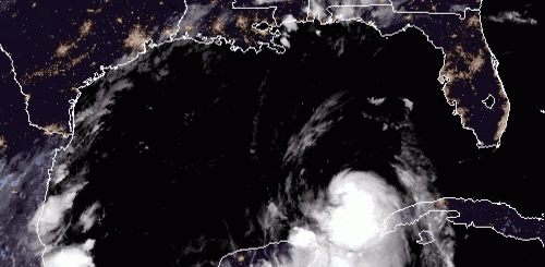 飓风劳拉来袭 部分郡市发布撤离令