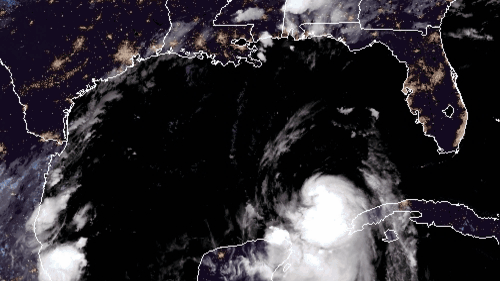 颶風勞拉來襲 部分郡市發布撤離令