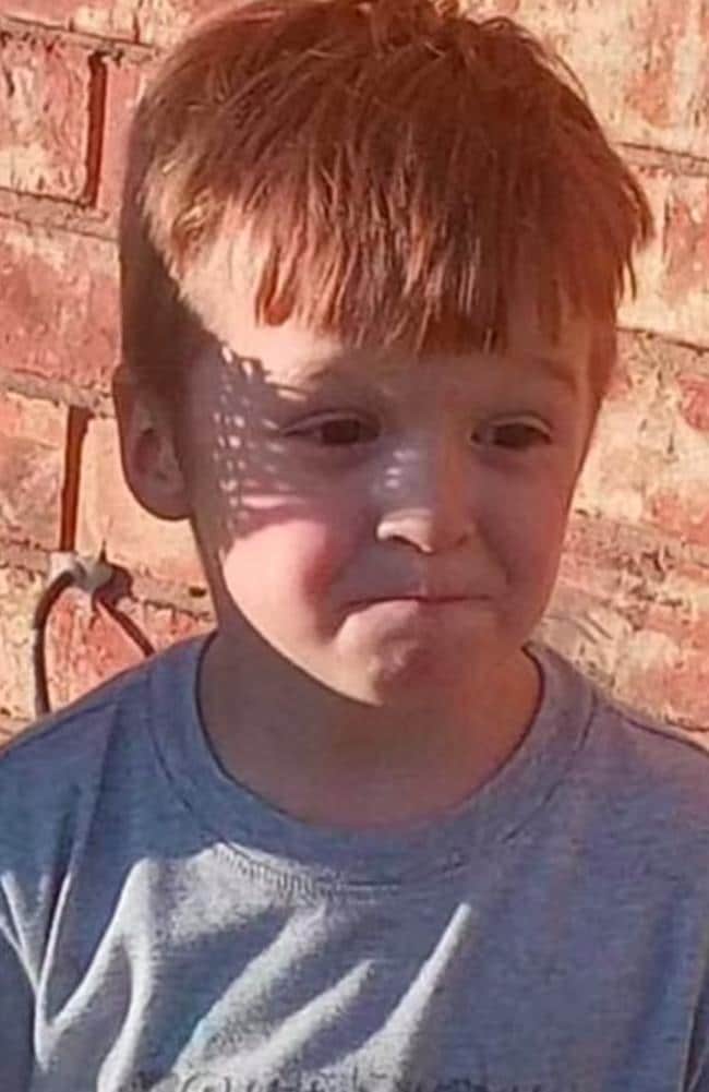 据称，四岁的Cash Gernon在德克萨斯州达拉斯的一条街道上被刺伤致死，原因是他被一名少年从床上绑架。 图片：Facebook