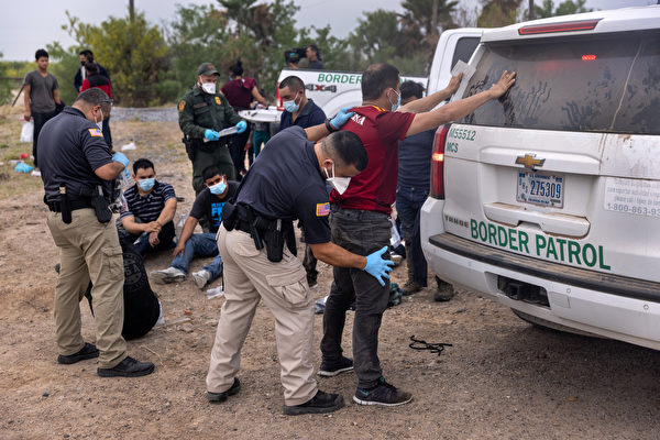 德州限制非法移民運輸行政令 司法部正式起訴