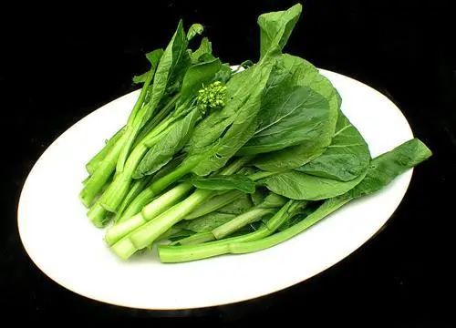 立秋後，這5種綠葉菜一定要多吃！補充維生素，全家換季少生病~