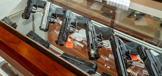 德州政府放弃上诉后  18岁德州人可以携带枪支
