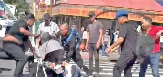 罕見暴力事件！紐約華人區多名華人男子群毆黑人，原因引發爭論！