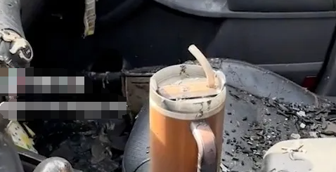 因祸得福？美国女子汽车被火烧毁 水杯"毫发无损" 拍视频获新车一台