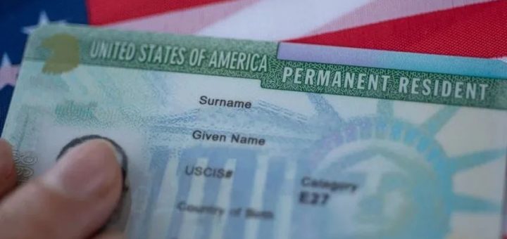 拿到美国绿卡后，保持永居身份要怎样做？