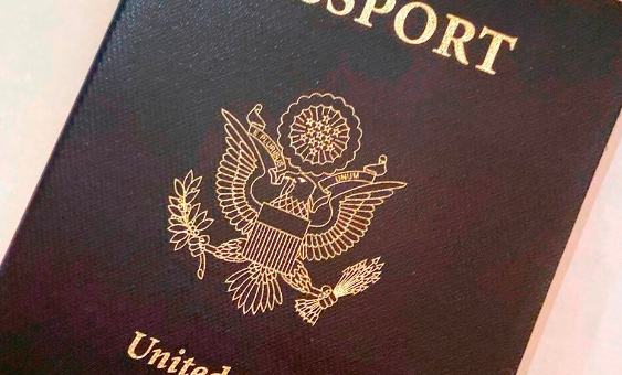 美公民更新护照，国务院再次开放在线申请