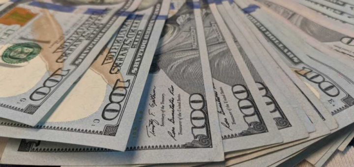 华人换汇注意了！原来“老乡见老乡 背后放一枪”是真的